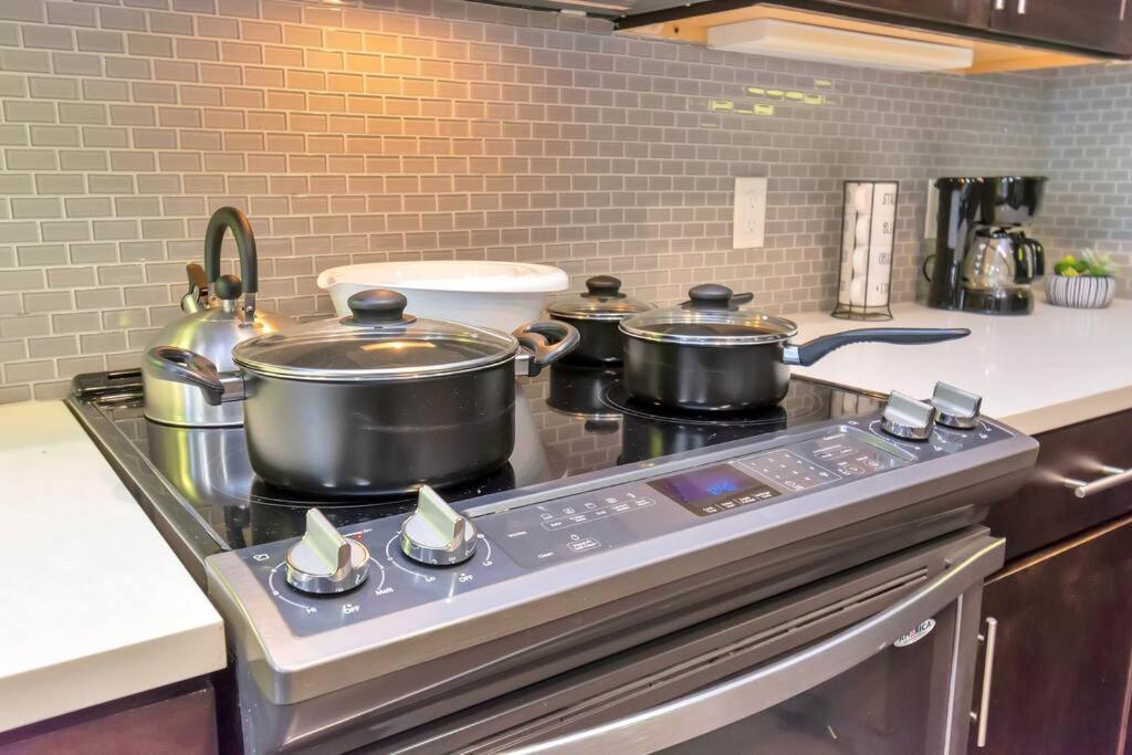 Penthouse Cool-Oasis-In-Houston-Rental Car Available-View-Great-Sleep Eksteriør billede